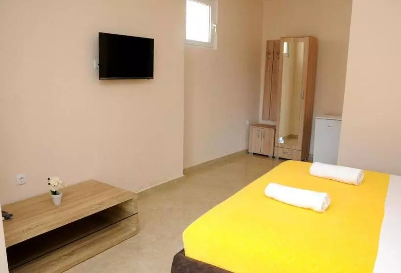 تختخواب و صبحانه Mala Plaza