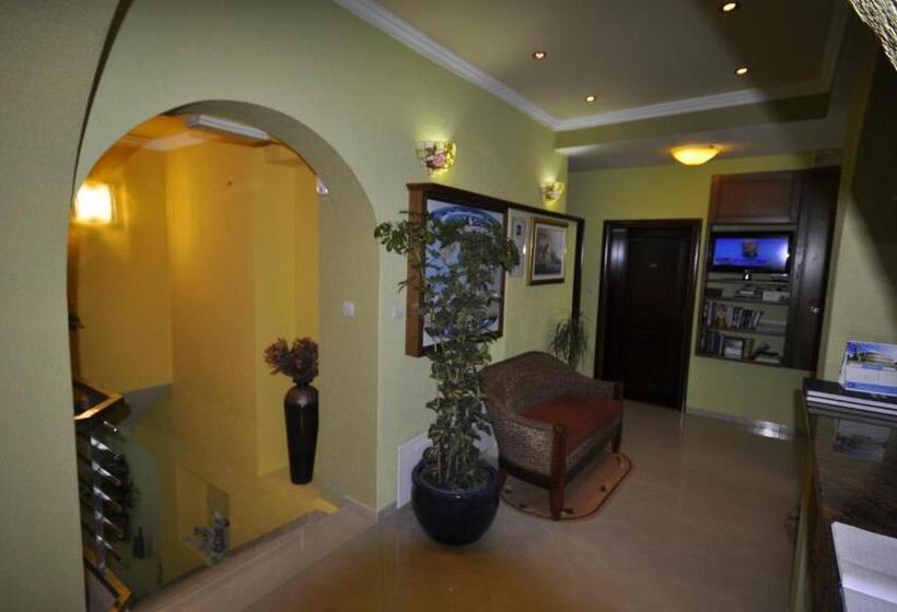 Garni Hotel Bokeška Noć