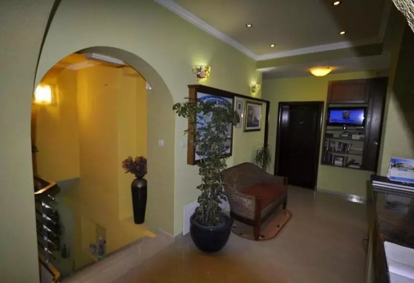 Garni Hotel Bokeška Noć