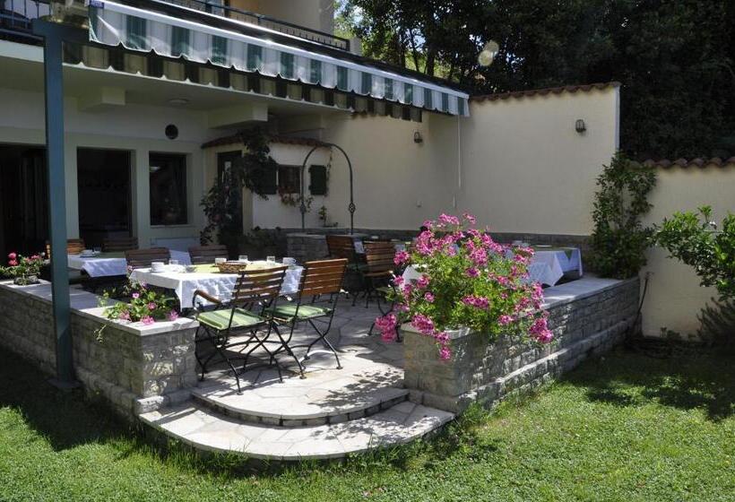 Garni Hotel Bokeška Noć