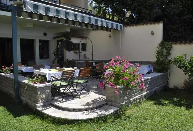 Garni Hotel Bokeška Noć
