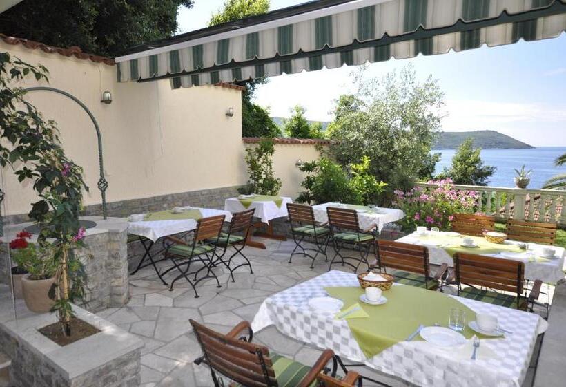 Garni Hotel Bokeška Noć