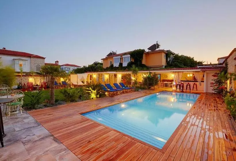 Alakapi Hotel & Villas