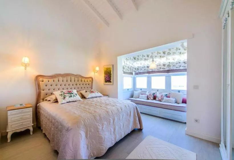 Alakapi Hotel & Villas