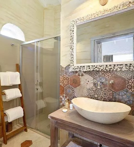 Alakapi Hotel & Villas