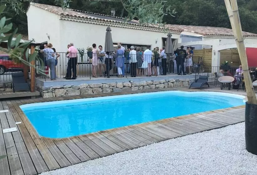 ホテル Auberge Les Galets