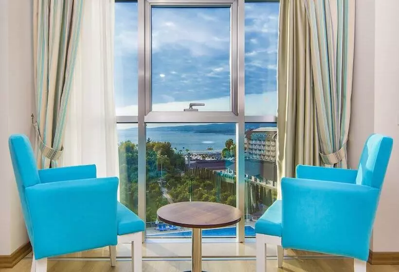 ホテル Lonicera Resort & Spa