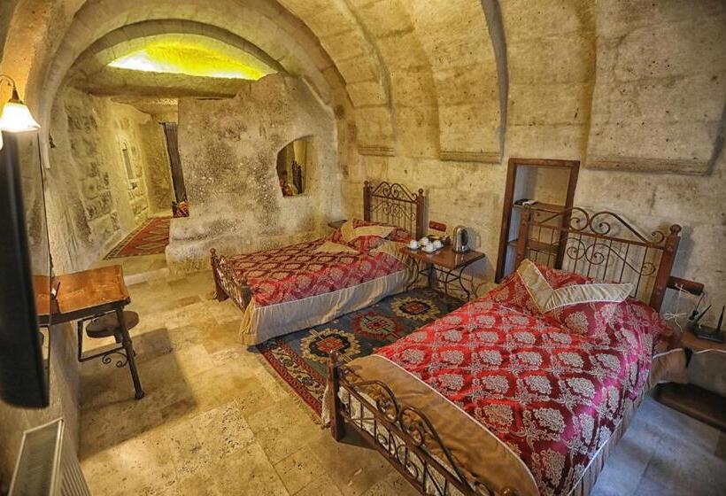 فندق Century Cave