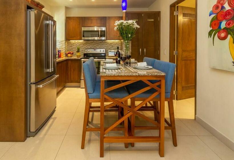 Отель V Azul Vallarta  Luxury Vacation Rental Adults Only