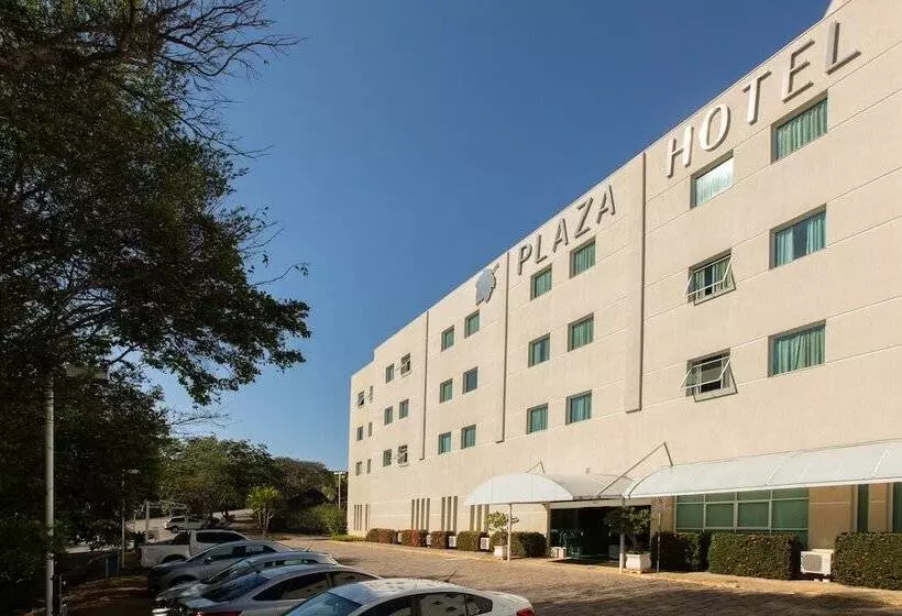Hotelli Vinhedo Plaza