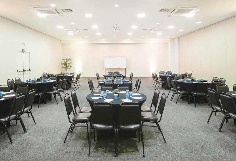 فندق Vinhedo Plaza