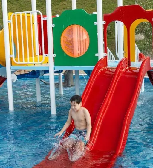 Hotelli Vinhedo Plaza
