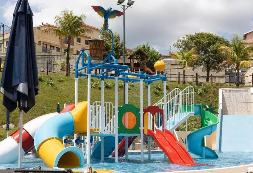 Hotelli Vinhedo Plaza