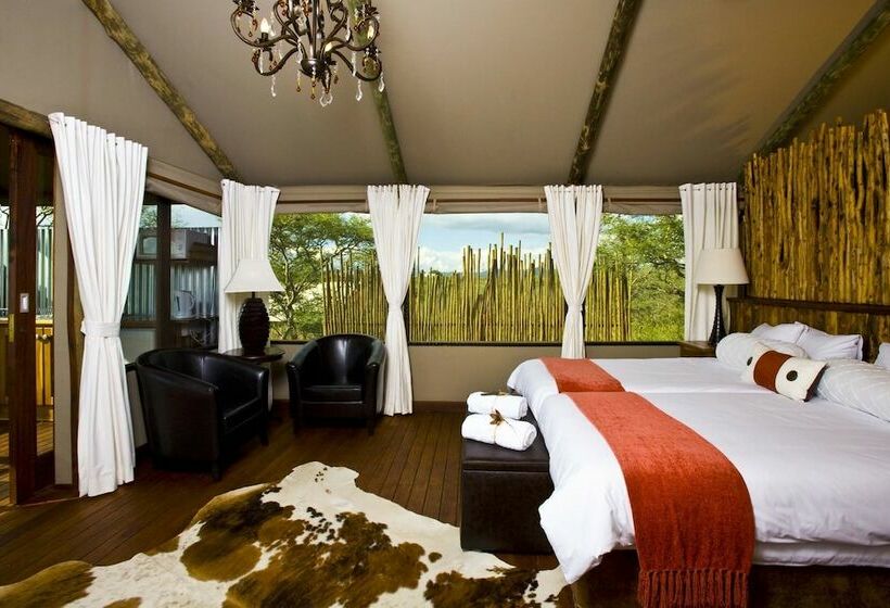 هتل Windhoek Game Camp