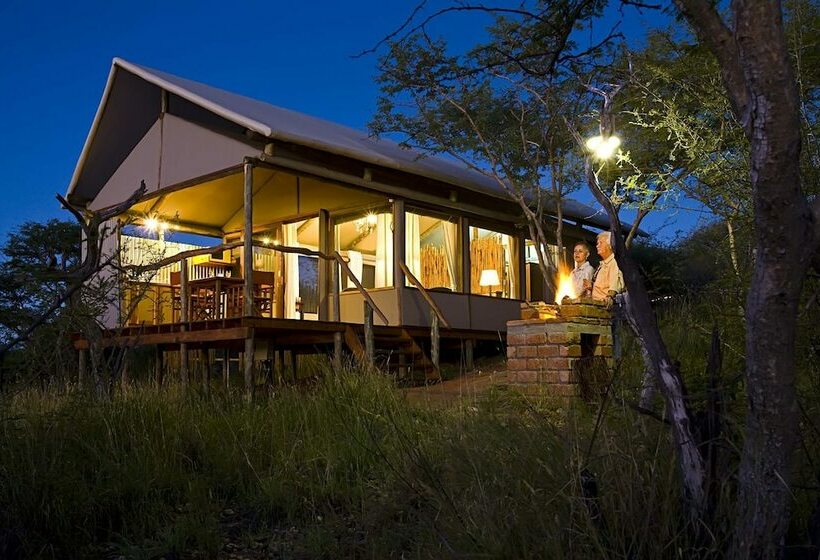 هتل Windhoek Game Camp