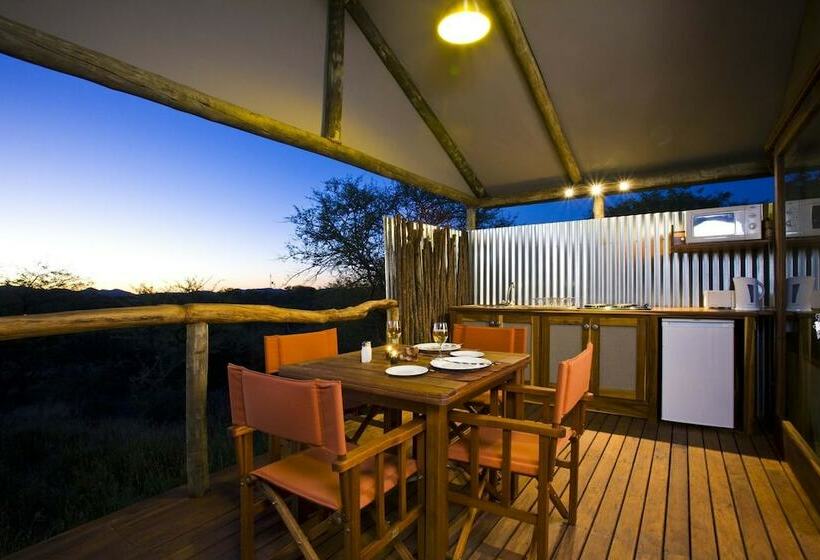 هتل Windhoek Game Camp