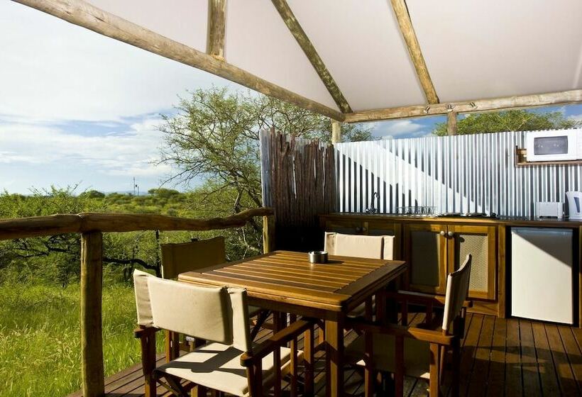 هتل Windhoek Game Camp