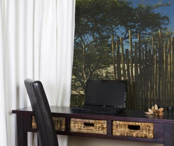 هتل Windhoek Game Camp