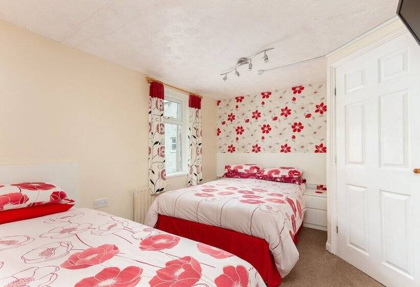 بنسيون The Chorlton