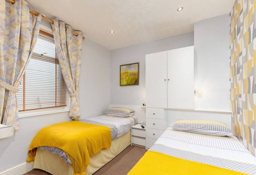 بنسيون The Chorlton