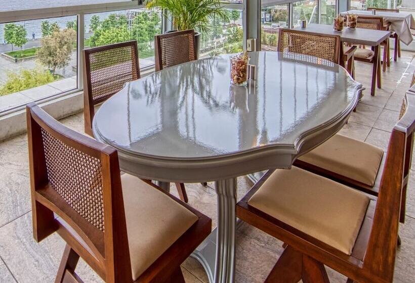 ホテル Tiara Buyukada