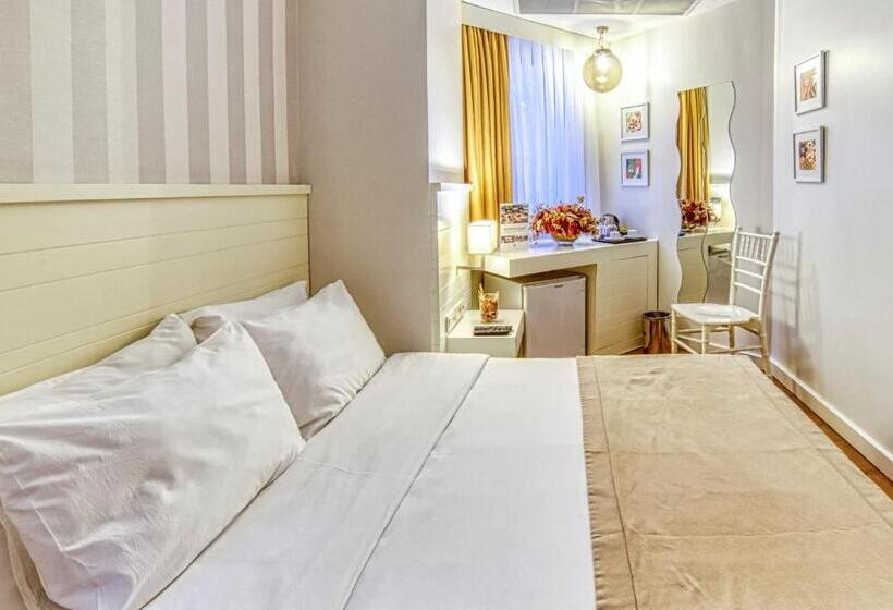 ホテル Tiara Buyukada