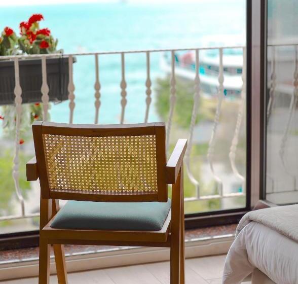 ホテル Tiara Buyukada