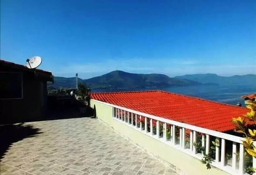 Aamiaismajoitus (B&B) Pousada Platôdasilhas
