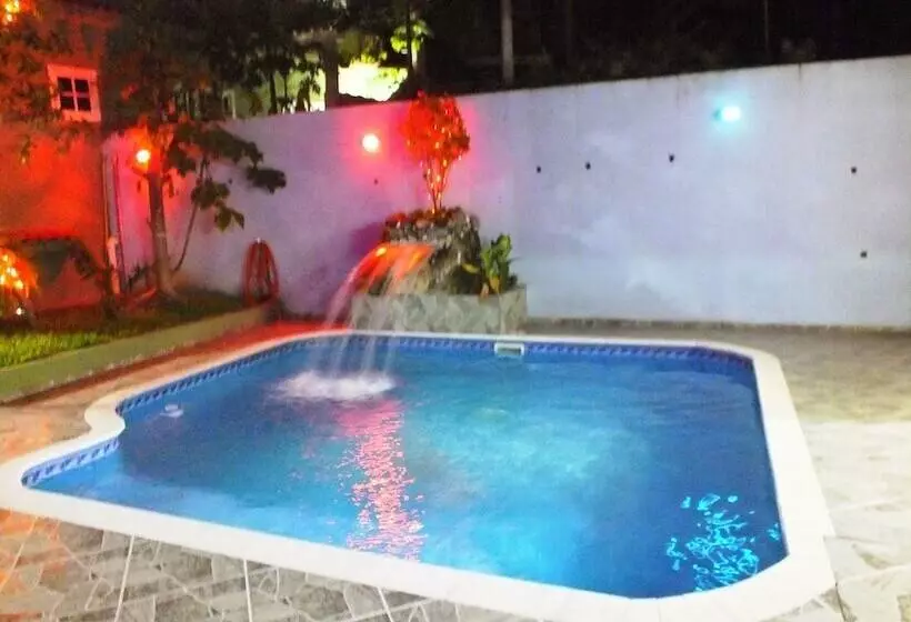 Aamiaismajoitus (B&B) Pousada Platôdasilhas