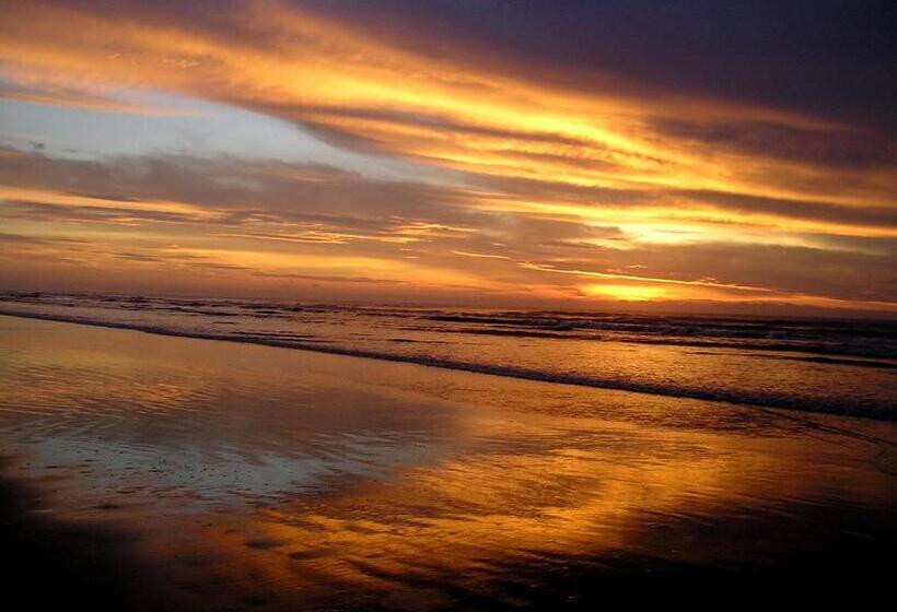 Отель Cardoso De Ilha Comprida