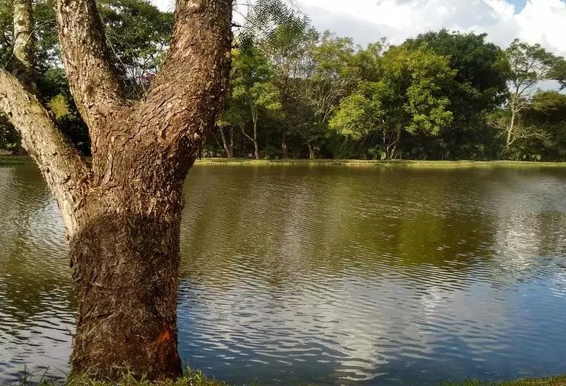 Hotelli Mirante Sul Park