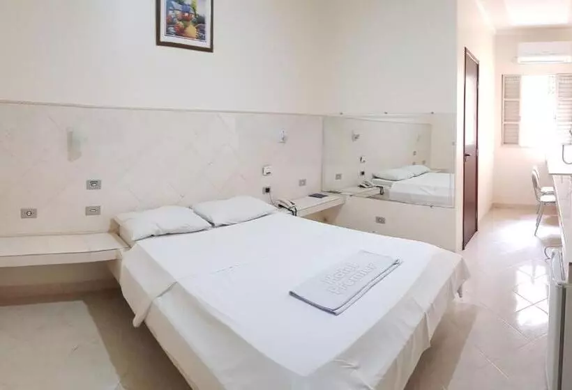 Hotelli Premier