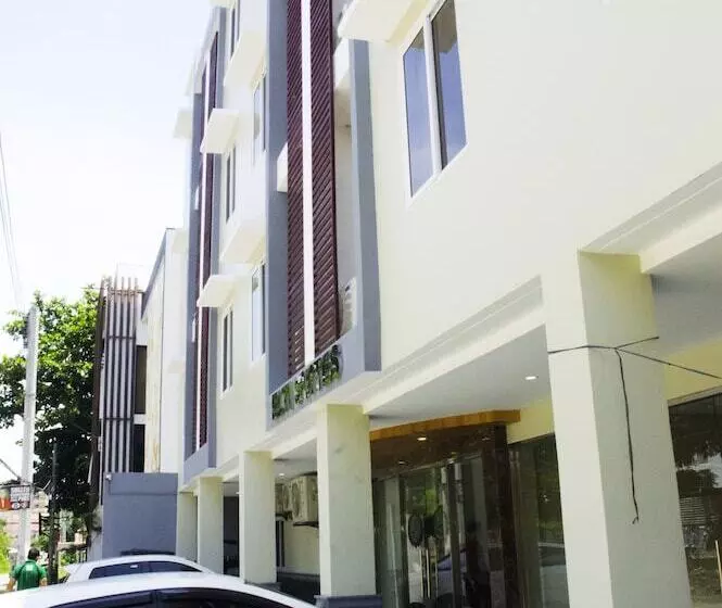 هتل Elti Suites