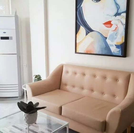 هتل Elti Suites