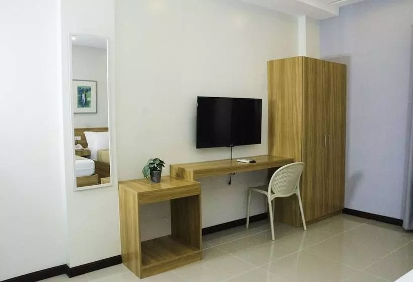 هتل Elti Suites