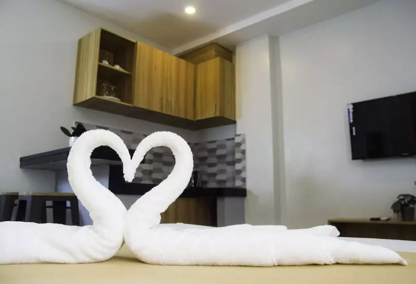 هتل Elti Suites