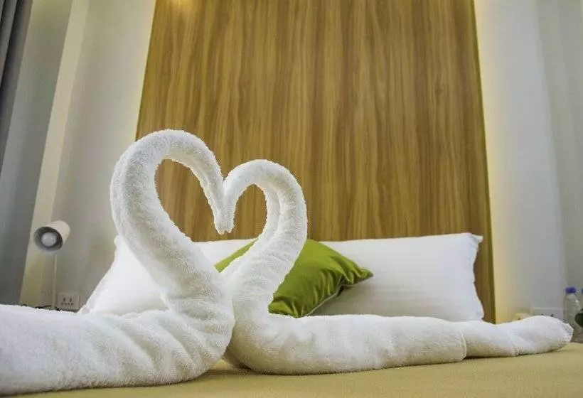 هتل Elti Suites