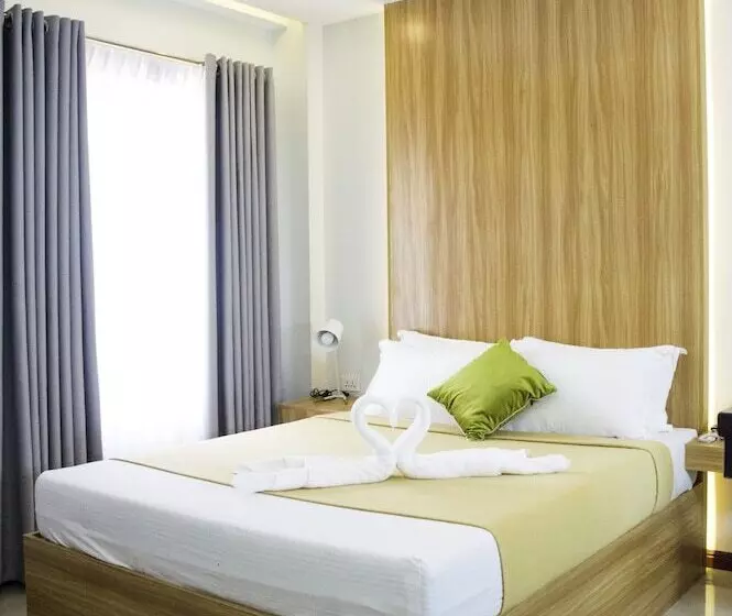 هتل Elti Suites