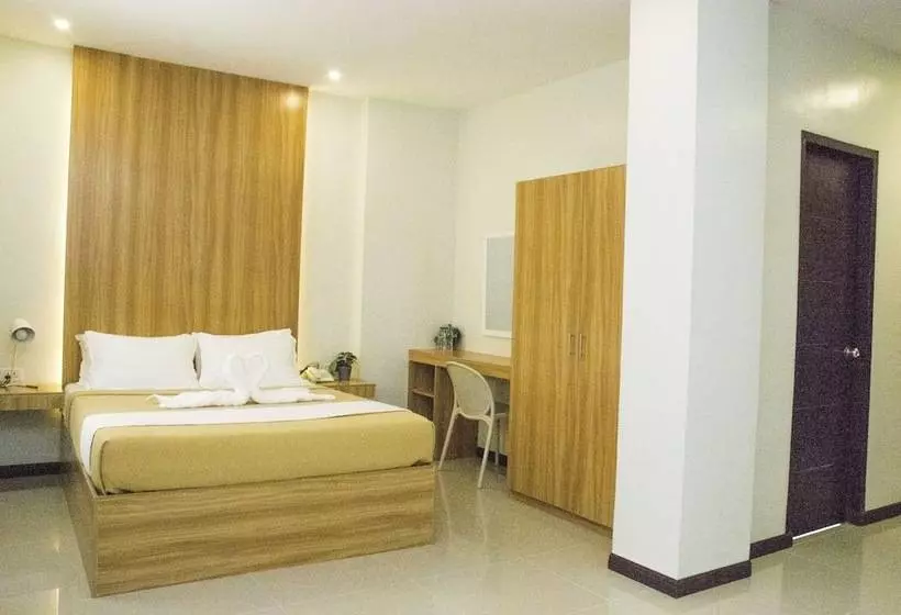 هتل Elti Suites