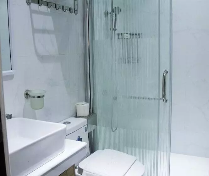 هتل Elti Suites