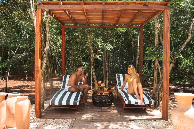 Отель Oriundo Luxury Nature Villas