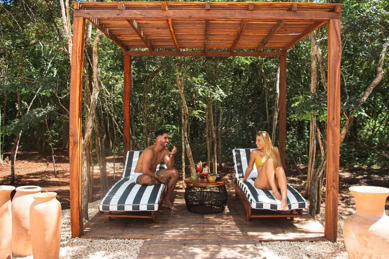 Hotelli Oriundo Luxury Nature Villas