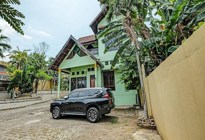 Hotel Homestay Sriti By Oyo