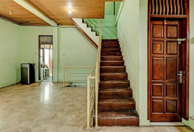 Hotel Homestay Sriti By Oyo