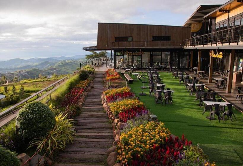 هتل Pino Latte Resort And