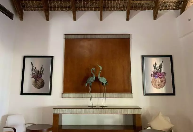 Sunset Boutique Hotel  All Suites