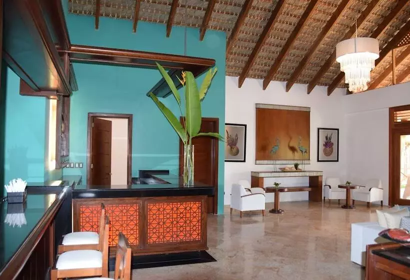 Sunset Boutique Hotel  All Suites