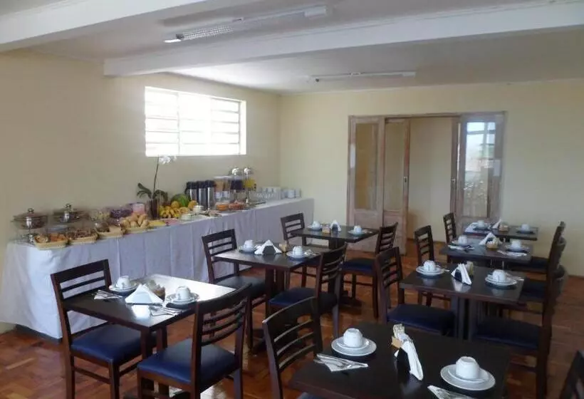 Hotelli Embaixador