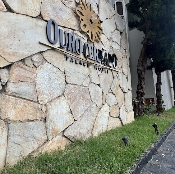 فندق Ouro Cerrado Palace