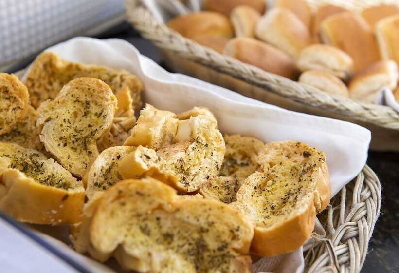 Hotel Pousada Castelinho